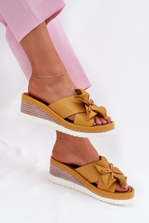 Odinės šlepetės Moteriškas Ant platformos Su puošniais Gėlė Artiker 52C0504 geltonos spalvos Odinės šlepetės Moteriškas Ant platformos Su puošniais Gėlė Artiker 52C0504 geltonos spalvos