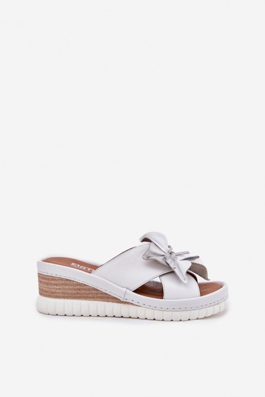 Odinės šlepetės Moteriškas Ant platformos Su puošniais Gėlė Artiker 54C0538 Baltos-sidabro spalvos Odinės šlepetės Moteriškas Ant platformos Su puošniais Gėlė Artiker 54C0538 Baltos-sidabro spalvos