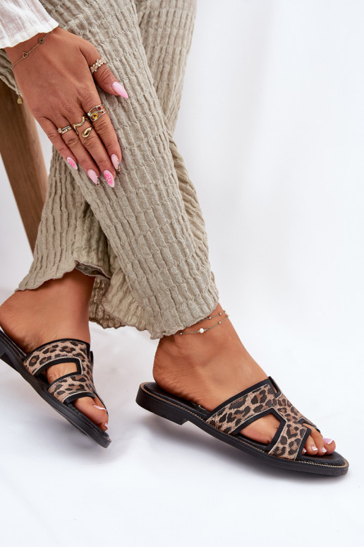 Oda lygiapadžiai Šlepetės su leopardo kailio raštais Zazoo 40383 juodos spalvos Oda lygiapadžiai Šlepetės su leopardo kailio raštais Zazoo 40383 juodos spalvos