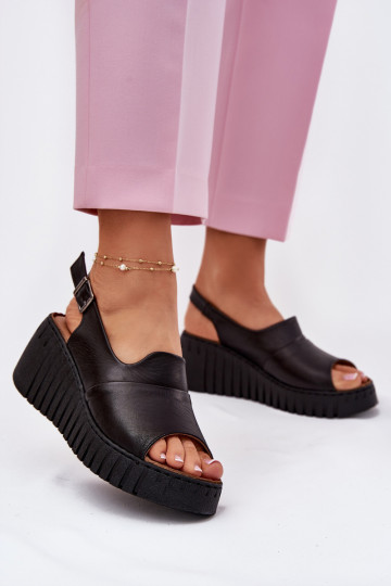 Moteriškos basutėssuĮjungtaturalnej Skóry Ant platformos Artiker 54C0791 juodos spalvos