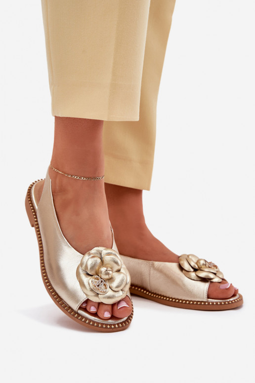 Oda Lygiapadės basutės su ornamentais CheBello 4642 aukso spalvos Oda Lygiapadės basutės su ornamentais CheBello 4642 aukso spalvos