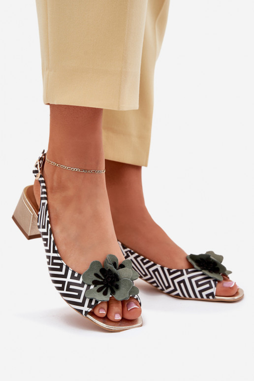 Moteriškos basutės Moteriškas Klocke Su puošniais Gėlė Laura Messi 2973 Baltos-juodos spalvos Moteriškos basutės Moteriškas Klocke Su puošniais Gėlė Laura Messi 2973 Baltos-juodos spalvos