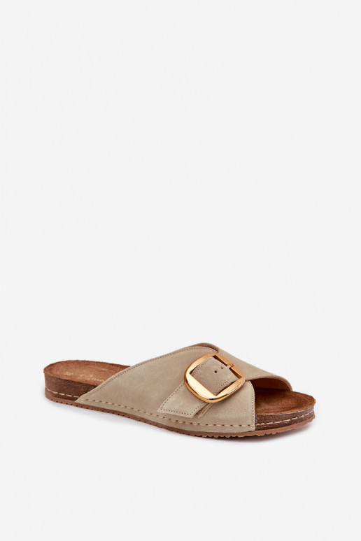 Odinės šlepetės su aukso spalvos sagtimis Tai turiciejka 07000-22 PistacjoĮe Odinės šlepetės su aukso spalvos sagtimis Tai turiciejka 07000-22 PistacjoĮe