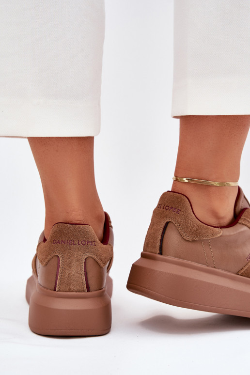 Oda Moteriškas Sneakers modelio batai su platforma Daniel Lopez Just Dare SS2D4005 rudos spalvos Oda Moteriškas Sneakers modelio batai su platforma Daniel Lopez Just Dare SS2D4005 rudos spalvos