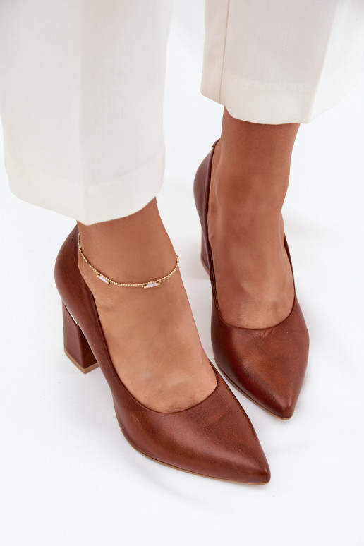 Oda Bateliai LeĮskis 3117 tamsiai rudos spalvos