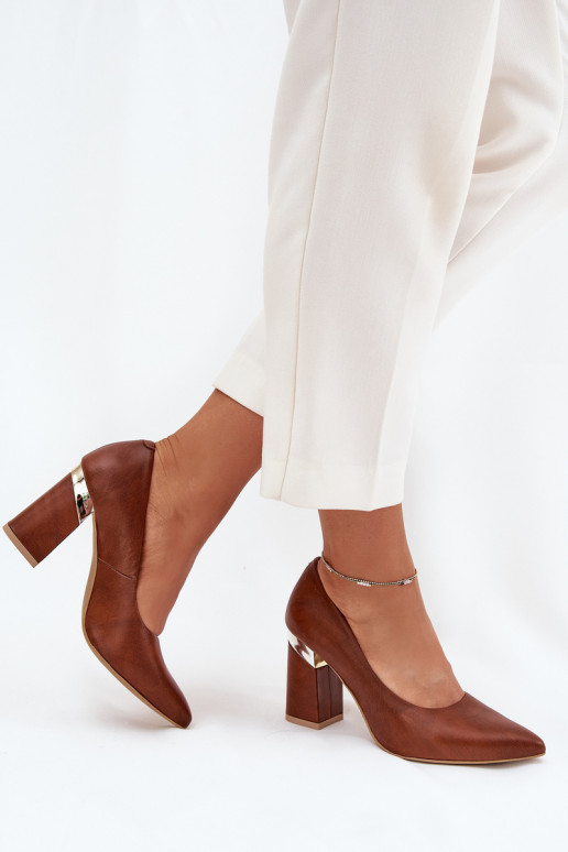 Oda Bateliai LeĮskis 3117 tamsiai rudos spalvos