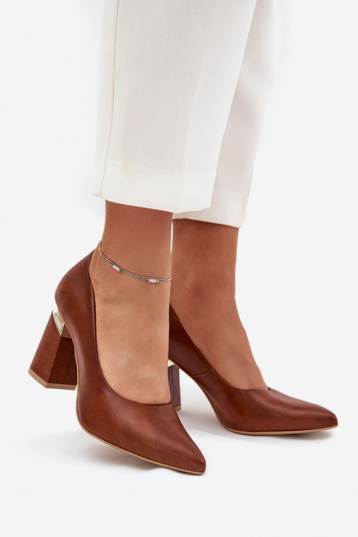 Oda Bateliai LeĮskis 3117 tamsiai rudos spalvos