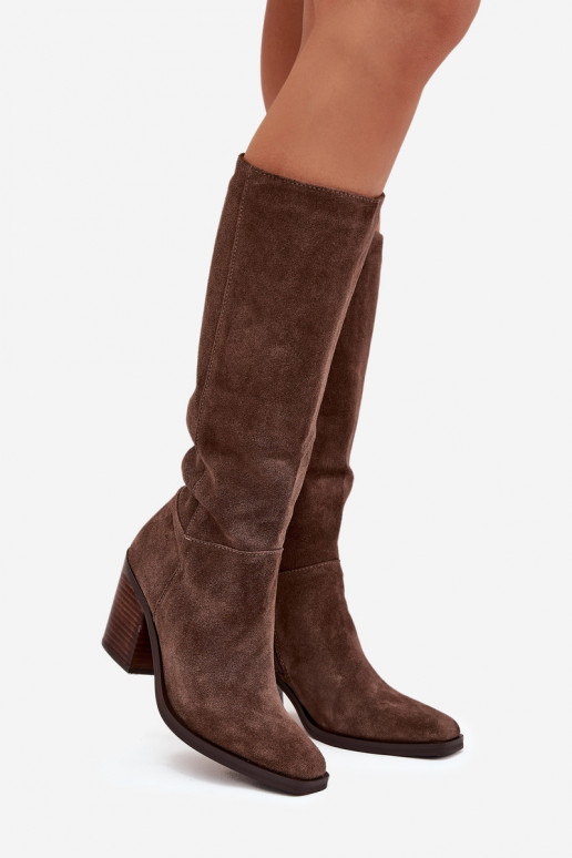 iš zomšos ilgaauliai batai su kulniukais Užraktas rudos spalvos Lissara iš zomšos ilgaauliai batai su kulniukais Užraktas rudos spalvos Lissara