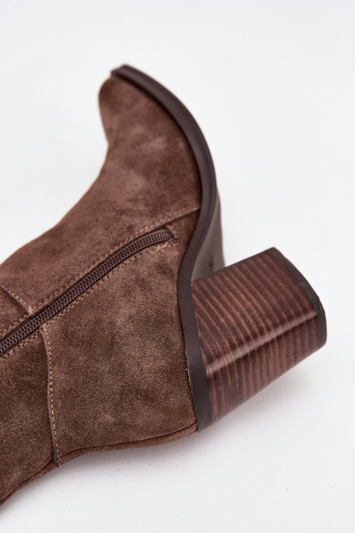 iš zomšos ilgaauliai batai su kulniukais Užraktas rudos spalvos Lissara iš zomšos ilgaauliai batai su kulniukais Užraktas rudos spalvos Lissara