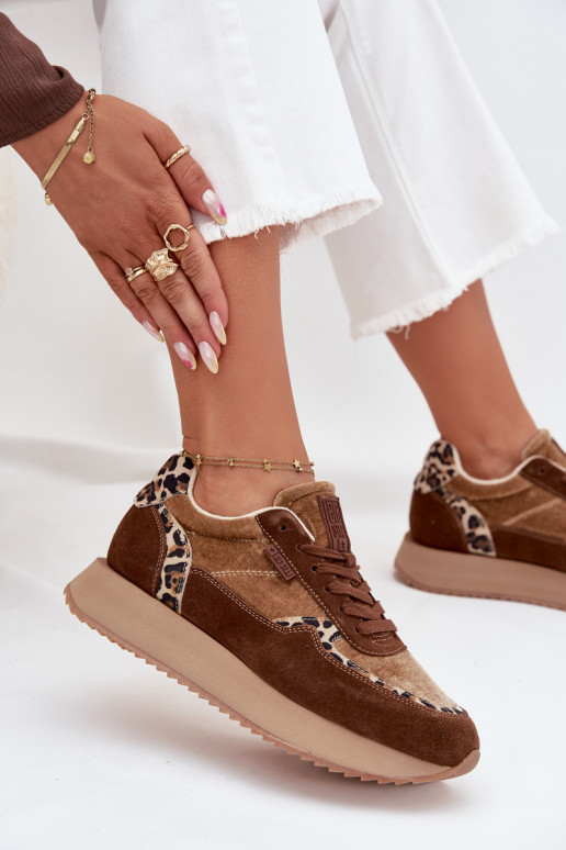 iš zomšos Sneakers modelio batai Moteriškas Big Star OO274A313 HI-POLY SYSTEM rudos spalvos su leopardo kailio raštais iš zomšos Sneakers modelio batai Moteriškas Big Star OO274A313 HI-POLY SYSTEM rudos spalvos su leopardo kailio raštais