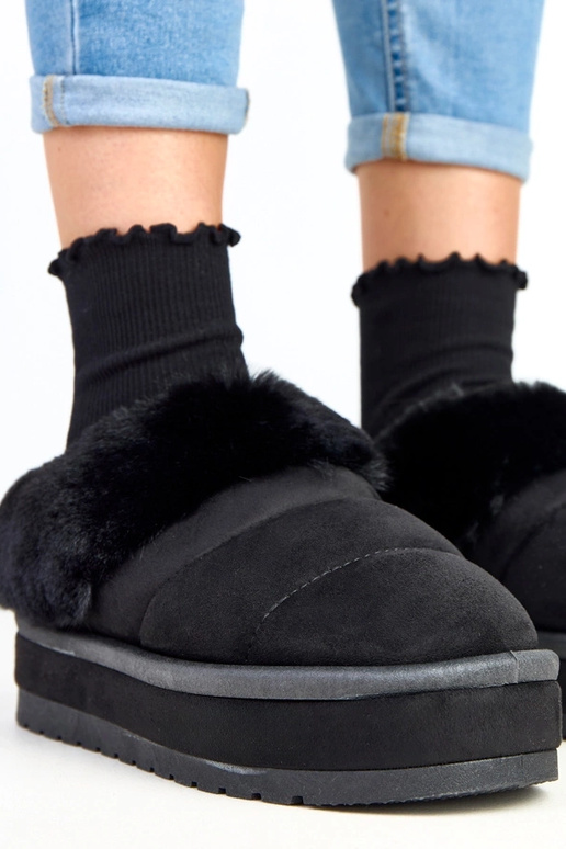 Juodi trumpi sniego batai, pašiltinti...