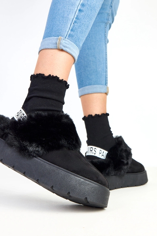 Juodi trumpi, kailiu šildomi sniego...