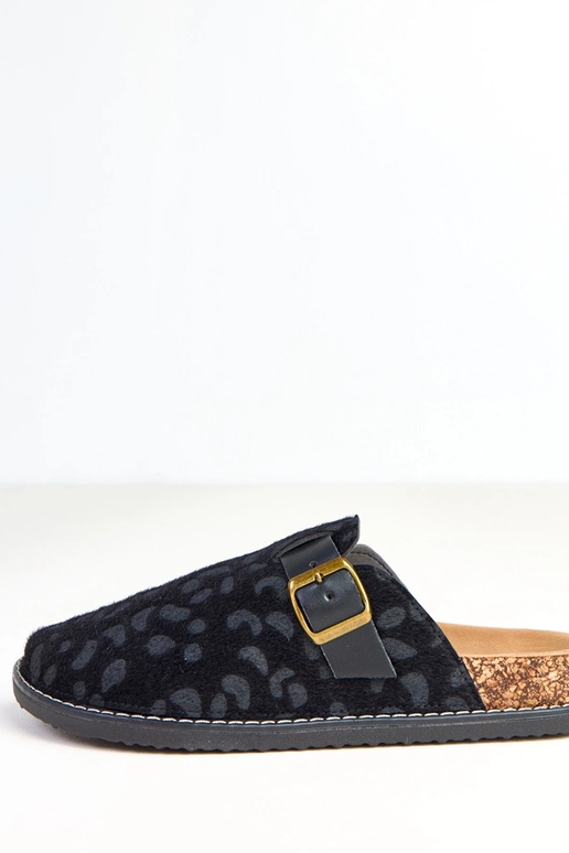 Juodės moteriškos šlepetės ant...