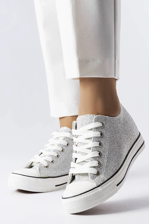 Sidabriniai blizgantys sportbačiai su...