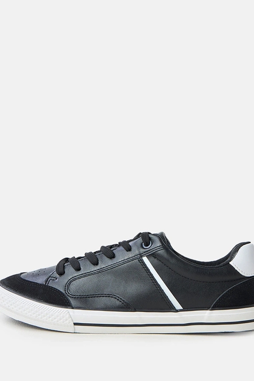 Juodi vyriški sportbačiai su baltomis...