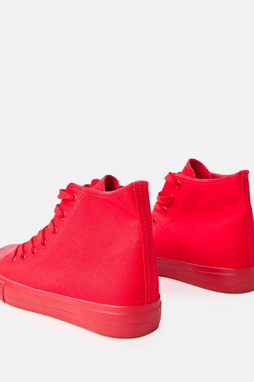 Raudoni vyriški aukštaauliai...