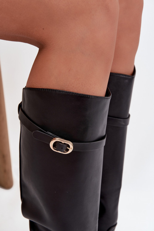 Moteriški ilgaauliai batai su plačiais kulniukais, dirželiais, auksinėmis sagtimis, juodos spalvos, Sylvena