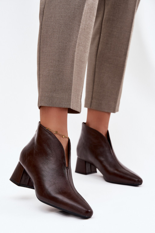 Šokoladinės spalvos moteriški aulinukai su kulniukais iš ekologiškos odos Rylina
