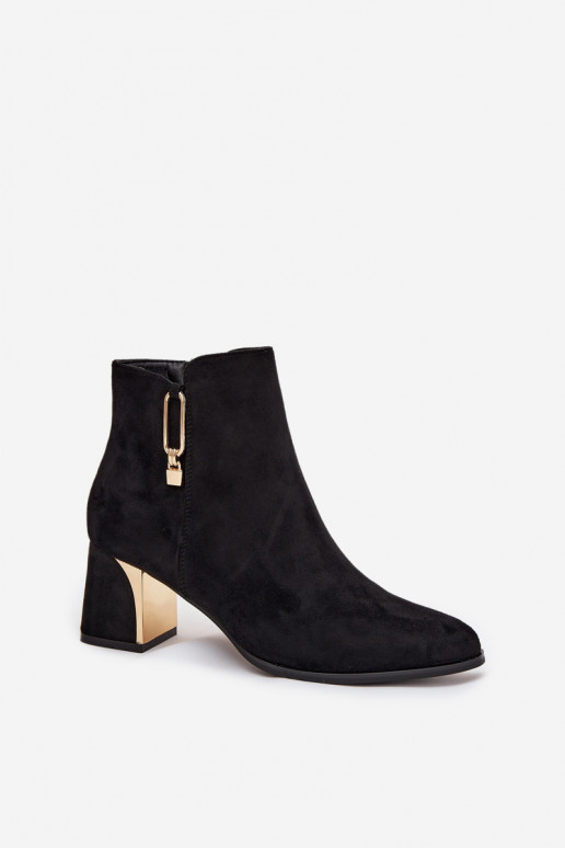 Juodos spalvos moteriški aulinukai su aukso spalvos detalėmis „Kalivra"