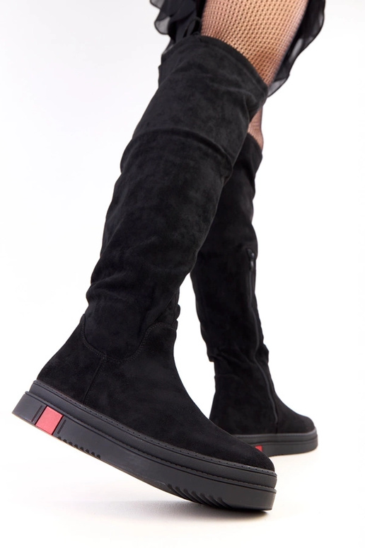 Juodi batai ant platformos Barissa