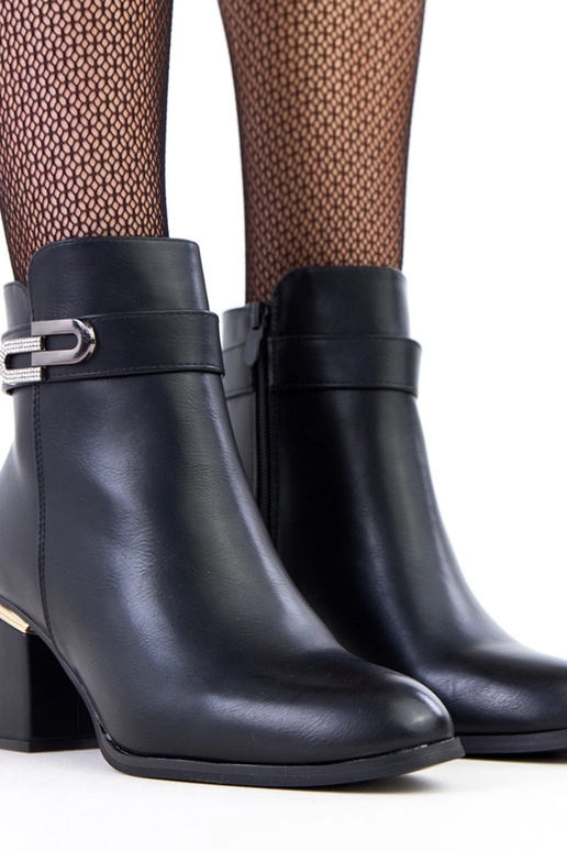 Juodi aukštakulniai aulinukai su...