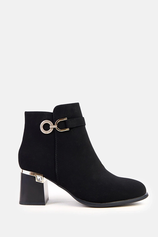 Juodi elegantiški aulinukai su...