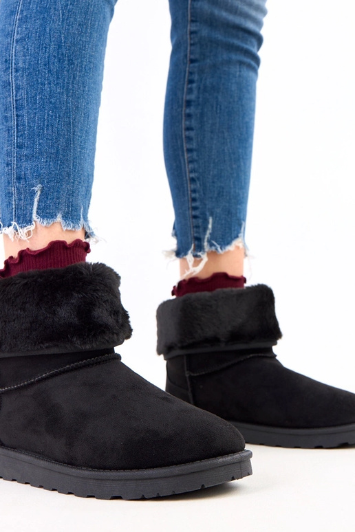Juodi sniego batai su kailiu ant...