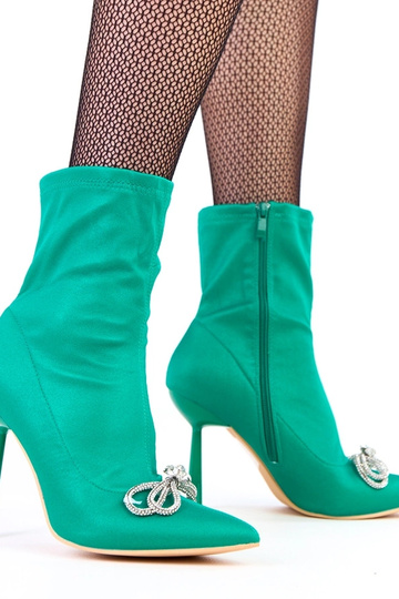 Žali satininiai aulinukai...