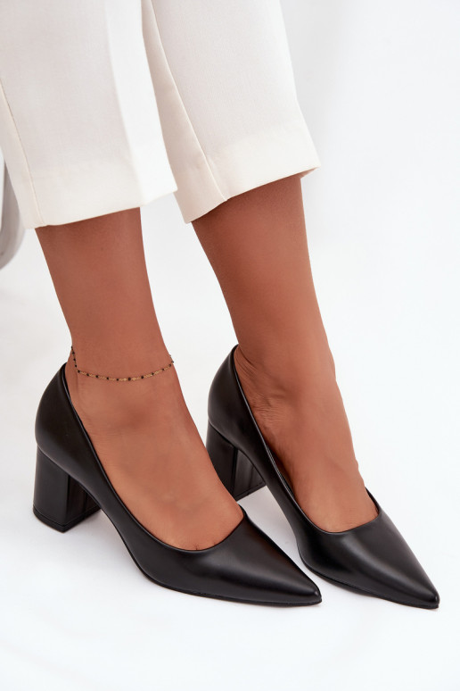 Bateliai Įjungta SłupkoĮym Obcasie Ze Szpiczastymi Noskami juodos spalvos Ryvessa