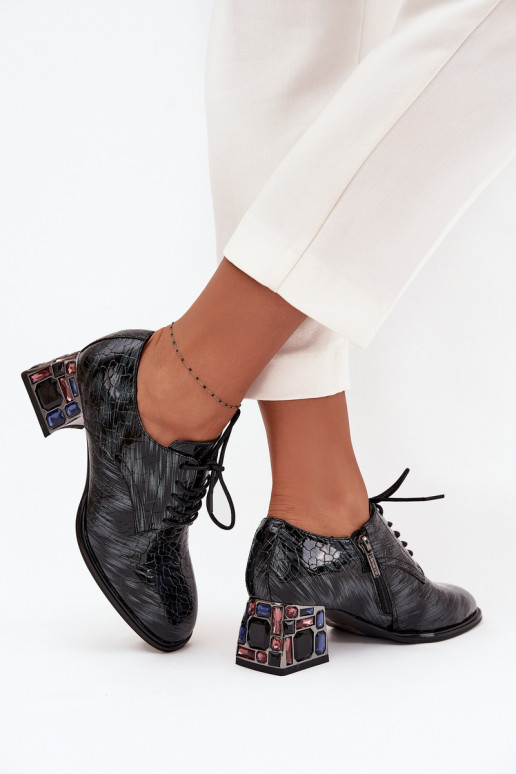 Lakuoti natūralios odos pusbačiai Moteriškas su kulniukais su spindinčiomis akutėmis Artiker 57C0072 pilkos spalvos