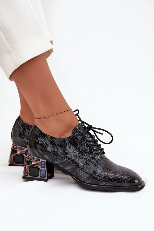 Lakuoti natūralios odos pusbačiai Moteriškas su kulniukais su spindinčiomis akutėmis Artiker 57C0072 pilkos spalvos