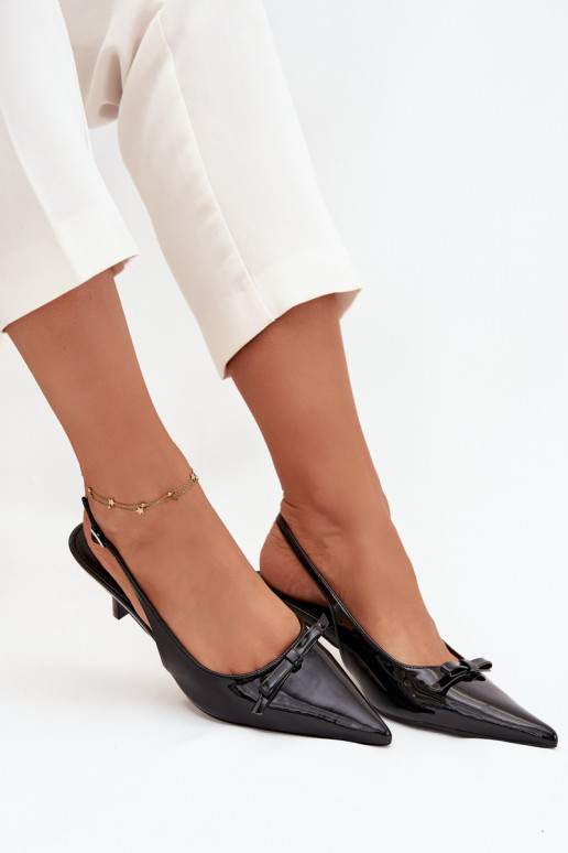 Lakiniai bateliai su plonais kulniukais ir kaspinais juodos spalvos Olvena Lakiniai bateliai su plonais kulniukais ir kaspinais juodos spalvos Olvena