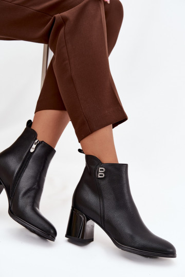 pašiltinti Moteriški aulinukaisuĮjungtaturalnej Skóry su kulniukais juodos spalvos Jovelle