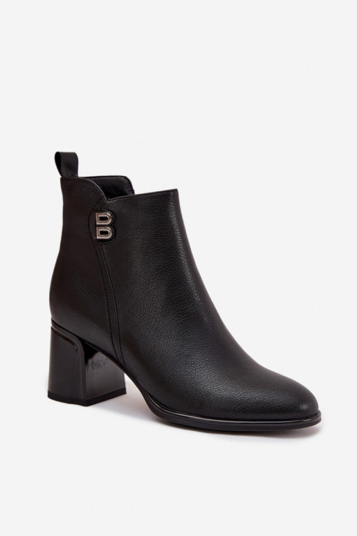 pašiltinti Moteriški aulinukaisuĮjungtaturalnej Skóry su kulniukais juodos spalvos Jovelle