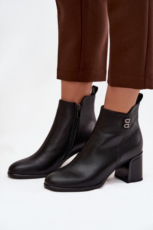 pašiltinti Moteriški aulinukaisuĮjungtaturalnej Skóry su kulniukais juodos spalvos Jovelle