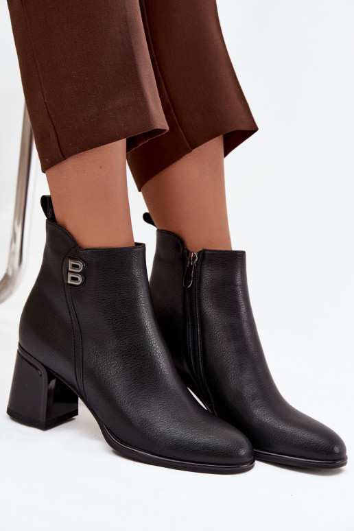 pašiltinti Moteriški aulinukaisuĮjungtaturalnej Skóry su kulniukais juodos spalvos Jovelle