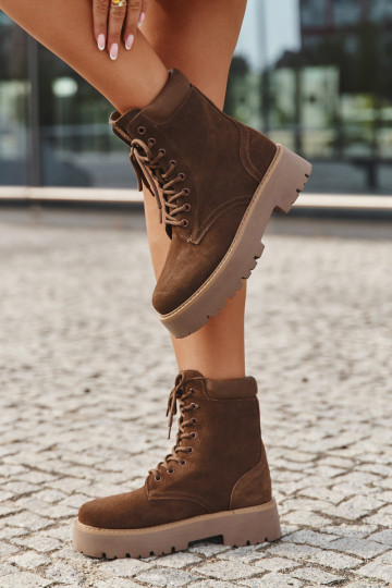 Zomšiniai moteriški auliniai batai su raišteliais Big Star SS274792 rudos spalvos