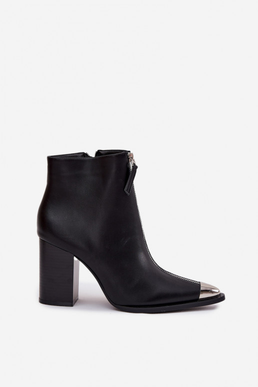 Moteriški aulinukai su dekoratyviniais užtrauktukais juodos spalvos "Niviane"