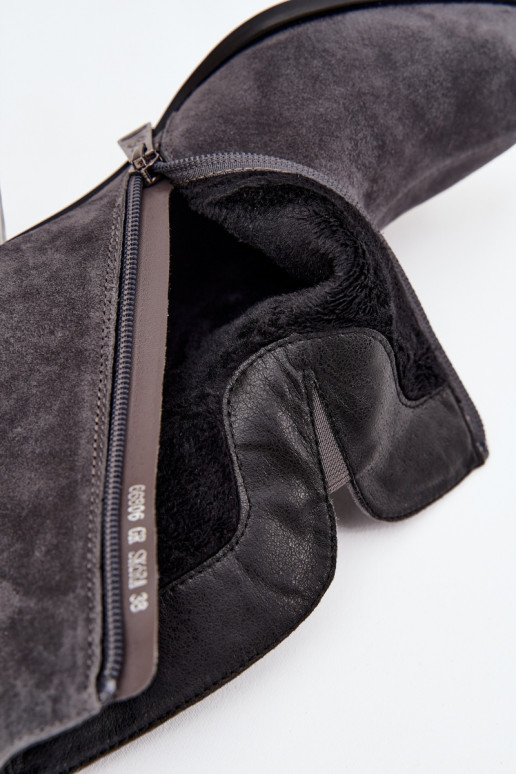 Moteriški aulinukaisuĮjungtaturalnego iš zomšosu su kulniukais pašiltinti Vinceza 66806 pilkos spalvos