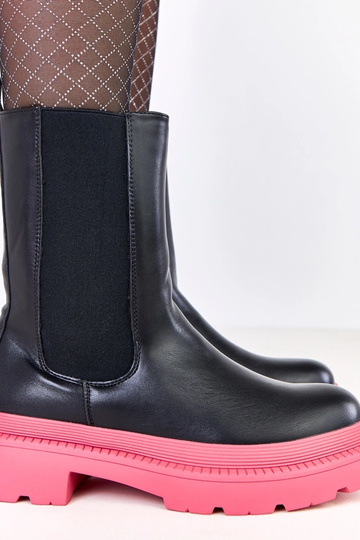 Juodi aulinukai su rožiniu... 2