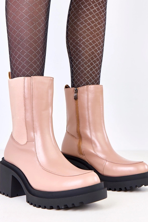 Smėlio spalvos aulinukai ant kulno su...