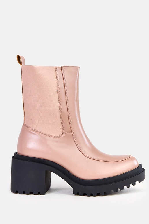 Smėlio spalvos aulinukai ant kulno su...