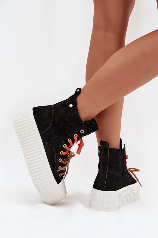 iš zomšos pašiltinti Laisvalaikio bateliai su platforma GOE SS2N4046 juodos spalvos