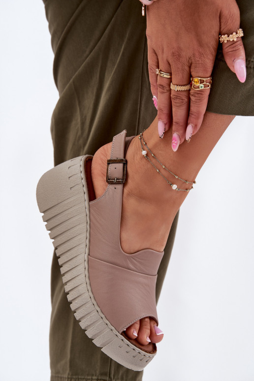 Moteriškos basutėssuĮjungtaturalnej Skóry Ant platformos Artiker 54C0788 smėlio spalvos