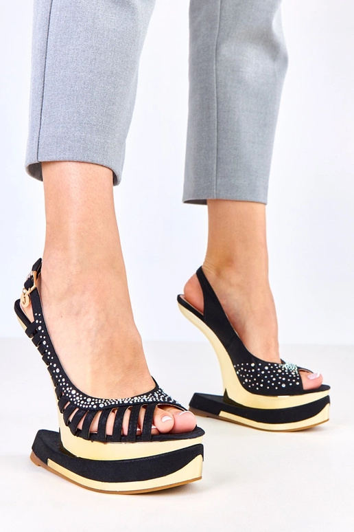 Juodos basutės su cirkoniais ant...