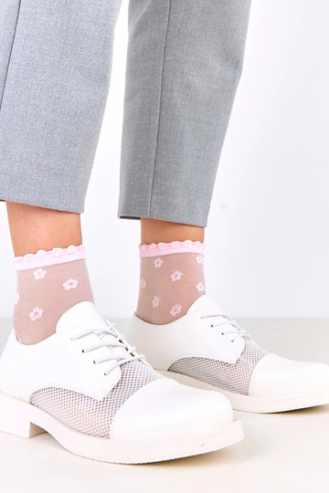 Balti moteriški pusauliniai...