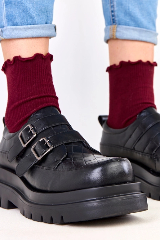 Juodi pusauliniai ant masyvaus pado,...