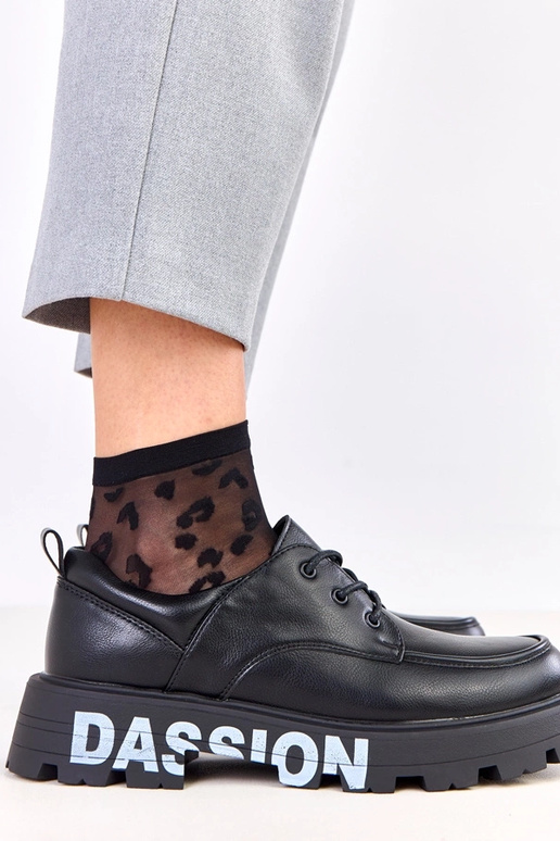 Juodi moteriški pusbačiai su raštu...