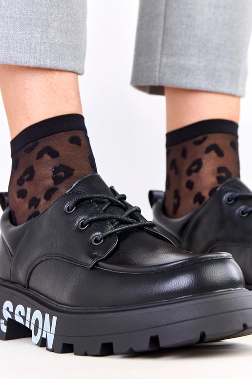 Juodi moteriški pusbačiai su raštu...