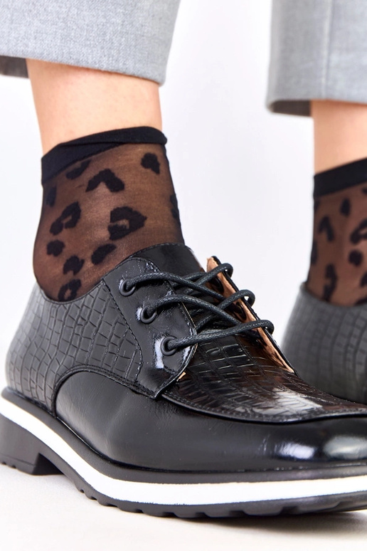 Juodi pusbačiai su įspaudu ir...